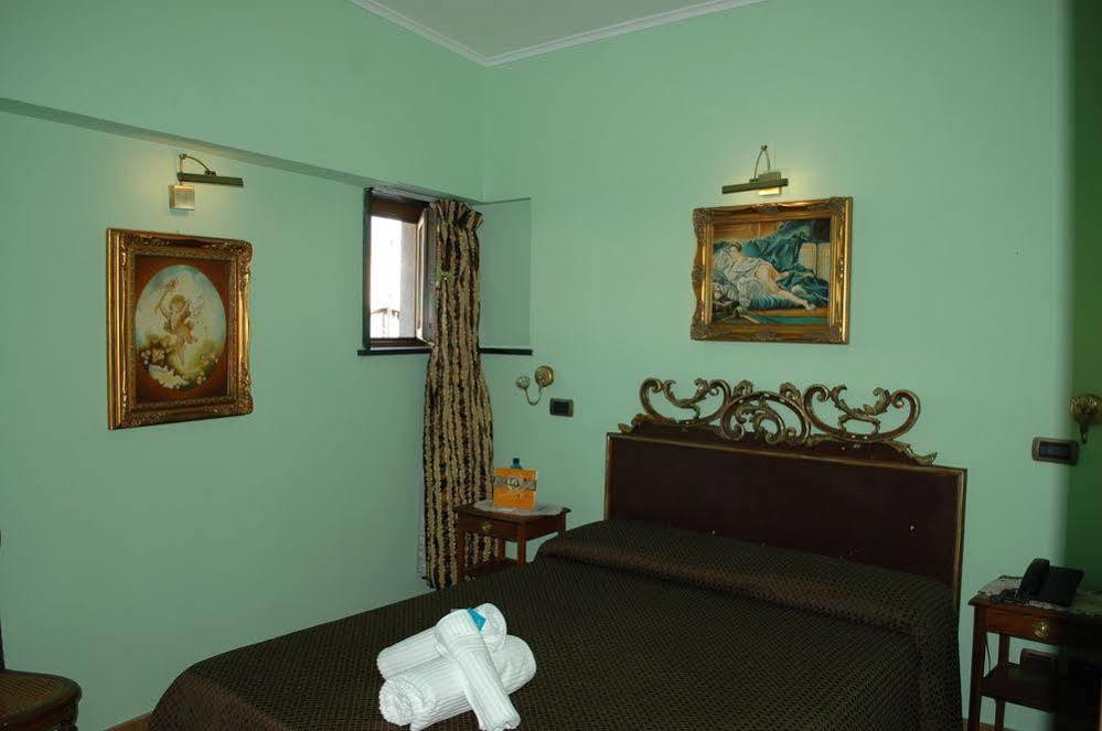 Hotel Vibel Рим Экстерьер фото